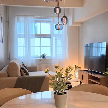 Stylish 1br In With 2 Free Bikes *